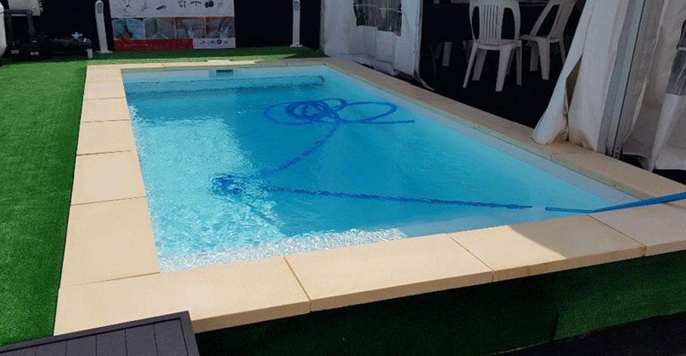 Allos Piscine de moins de 10 m2 : 4,50 m x 2,20 m x 1,40 m