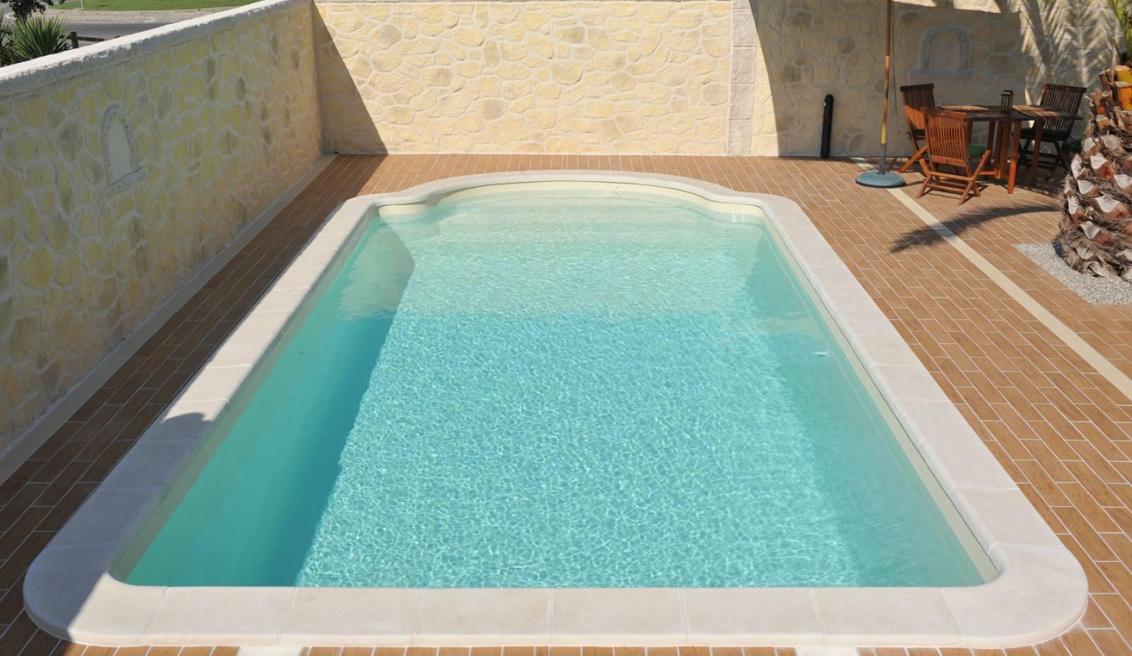 Chypre Piscine à fond plat de 6,70 m x 3,20 m x 1,40 m