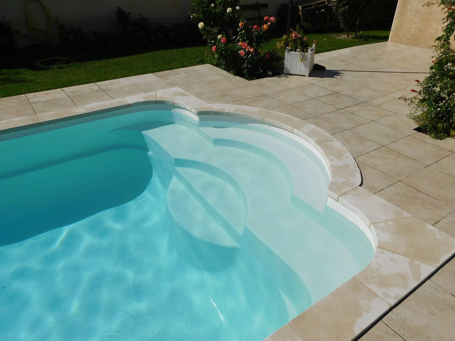 Déclic 730 Piscine à fond plat de 7,30 m x 3,40 m x 1,50 m