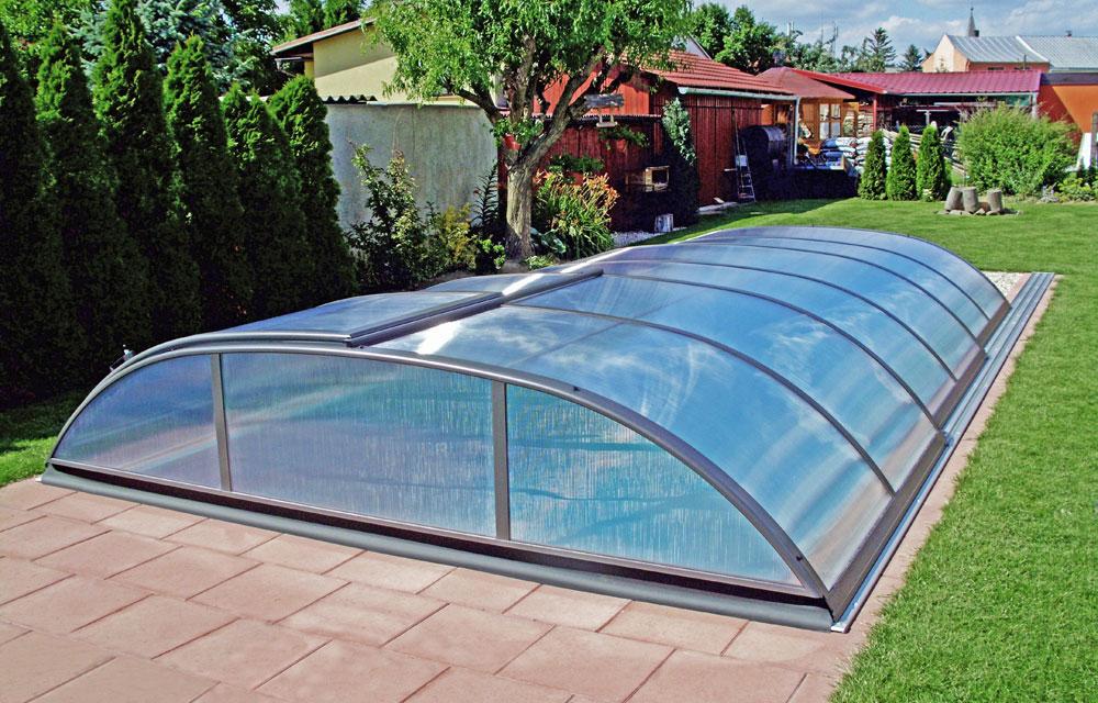 Elégant Un abri bas au design moderne et esthétique