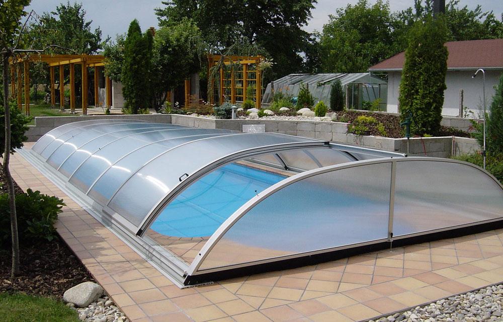 Elégant Un abri bas au design moderne et esthétique
