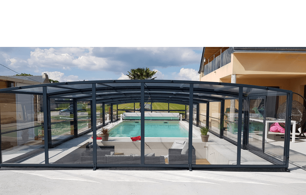 Monza 180 Design et fluidité, le look du toit cintré