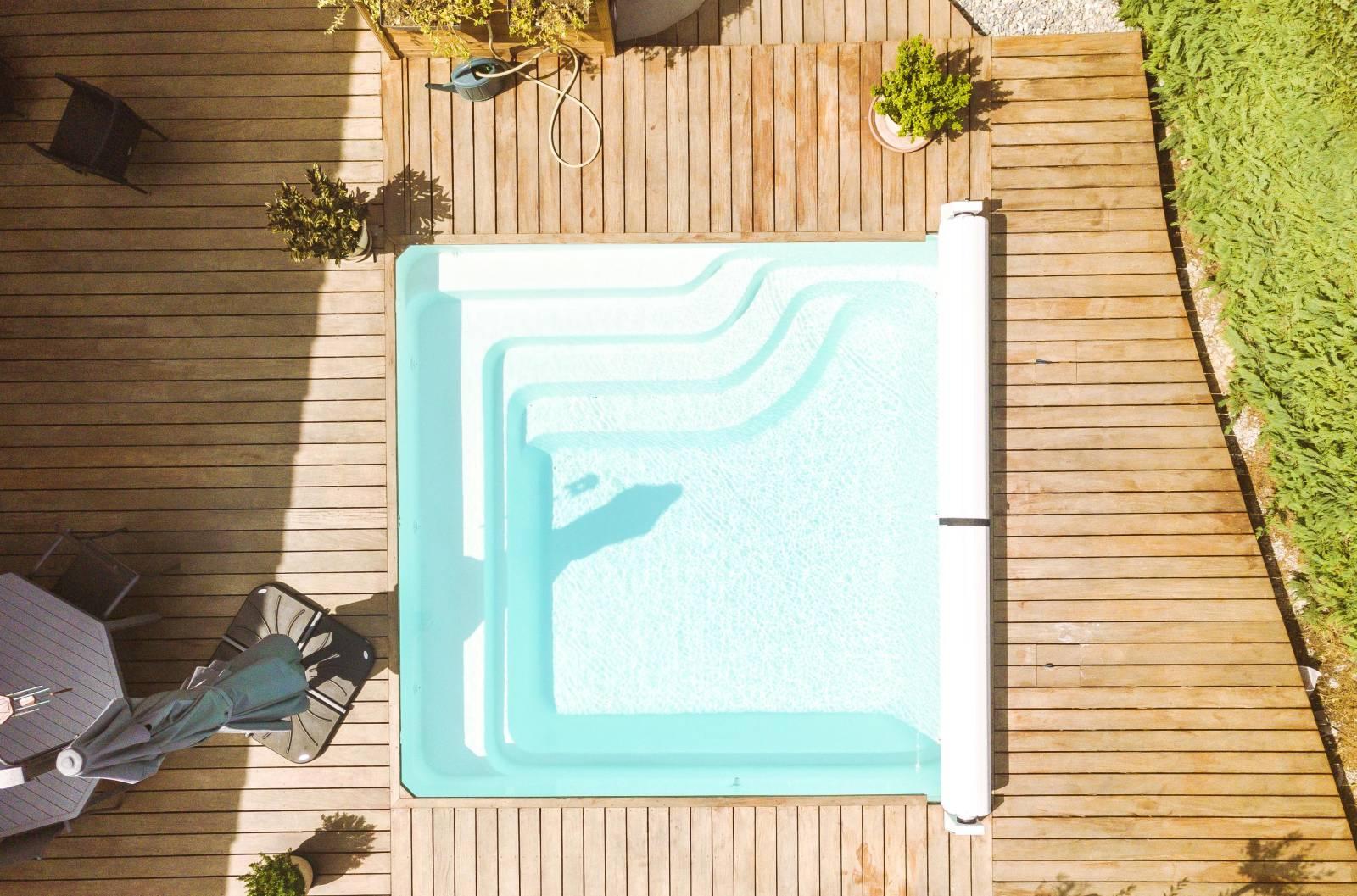 Mayotte Piscine à fond plat de 4,20 m x 4 m x 1,50 m