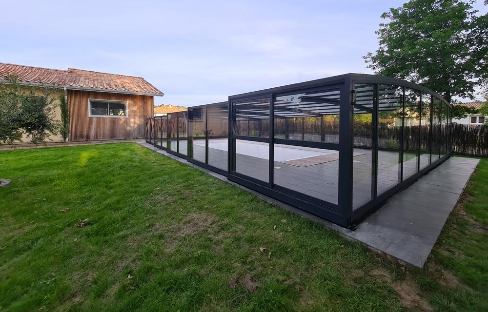 Monza 180 Design et fluidité, le look du toit cintré