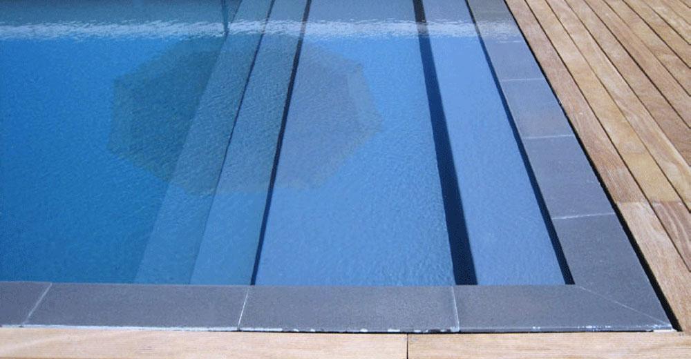 Paladru Piscine à fond progressif de 10 m x 4,15 m x 1,17 à 1,75 m