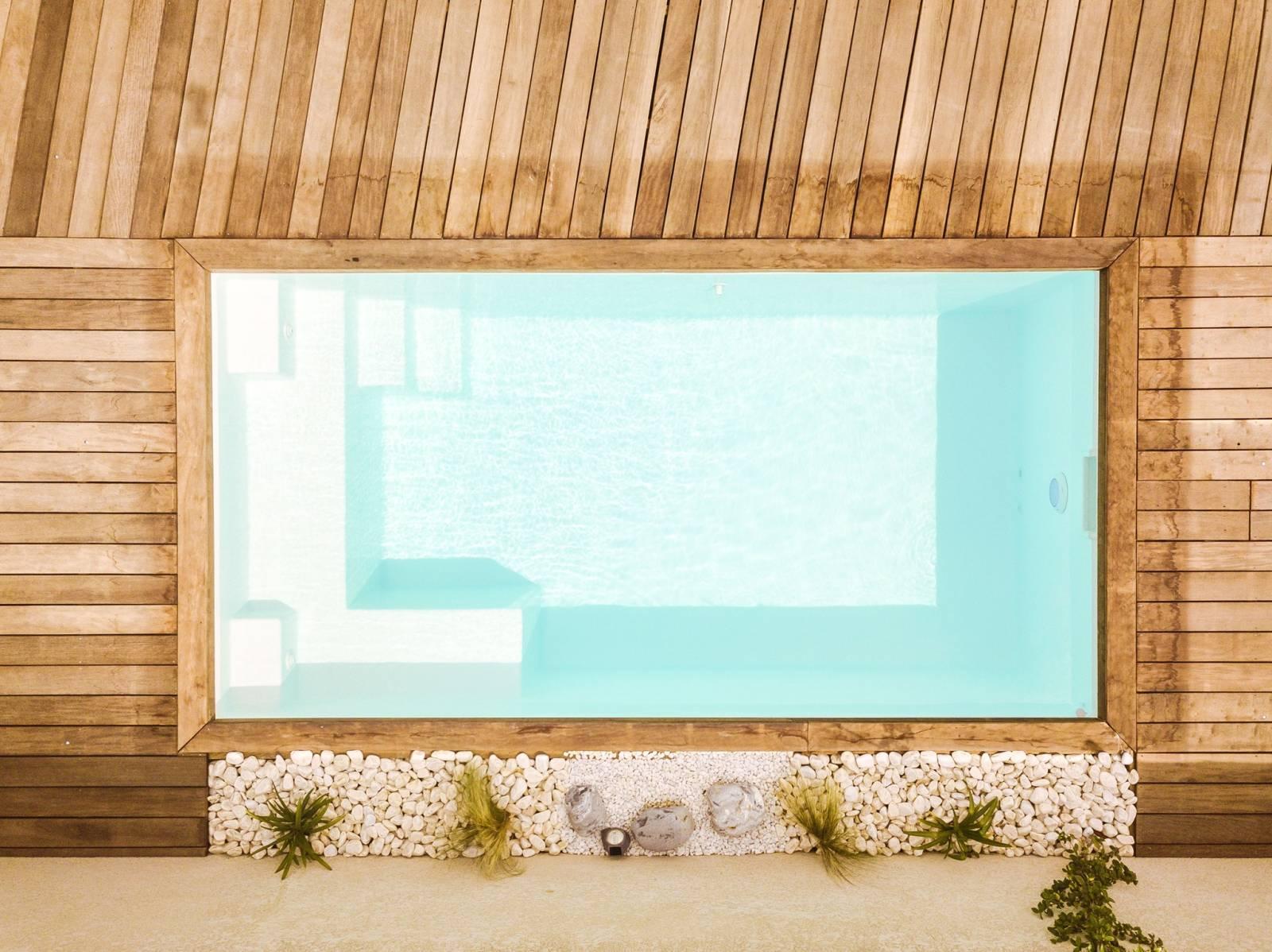Wallis Piscine de moins de 10 m2 : 4,40 m x 2,25 m x 1,40 m