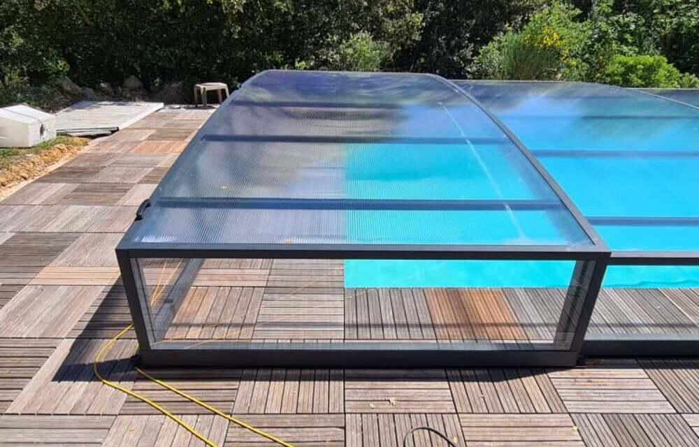 Monza Abri bas : design et fluidité, un must pour votre piscine