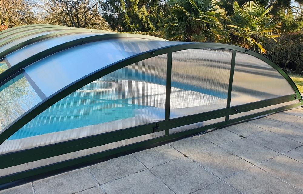 Roma La qualité et le prix pour un abri de piscine bas indémodable