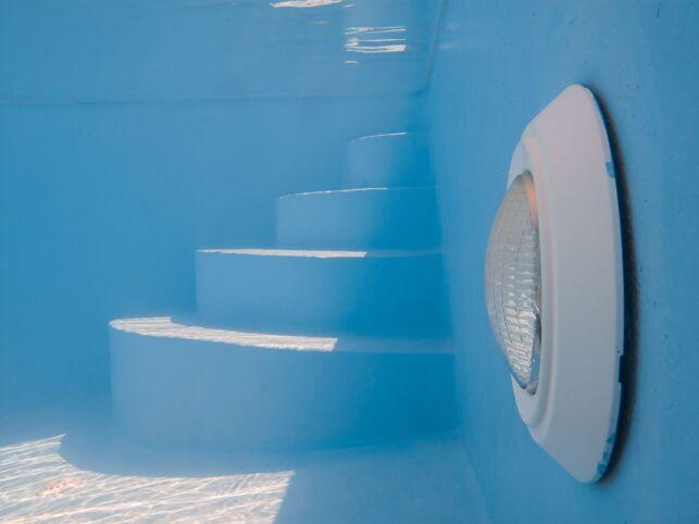 Le gel coat, un enduit robuste pour votre piscine